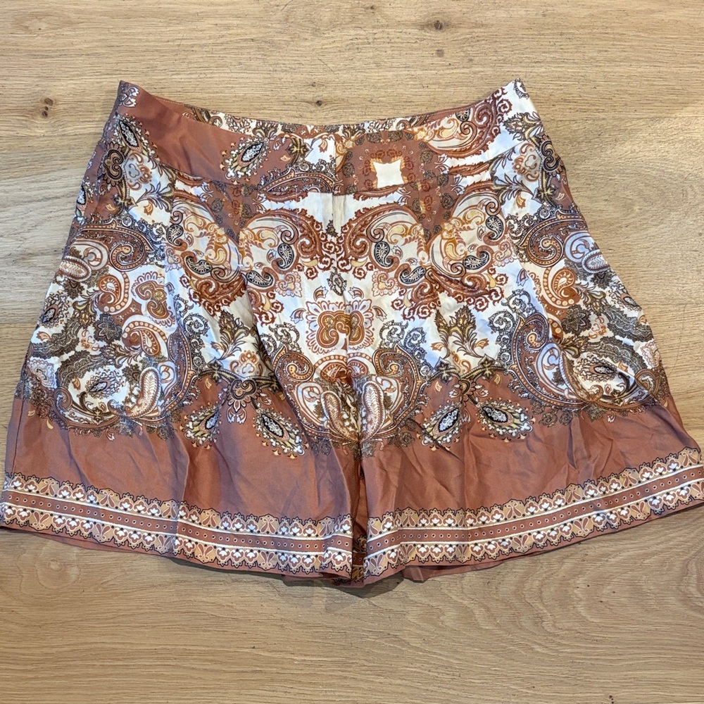 H&M High Waist Paisley Shorts - Brown and Cream